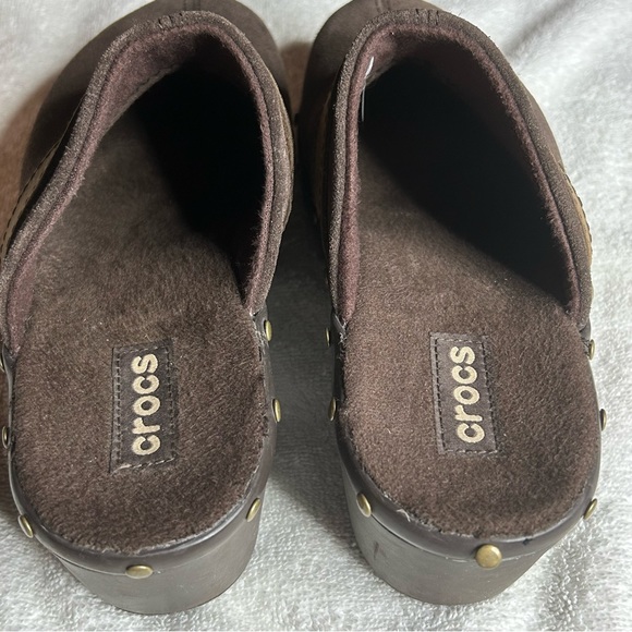 CROCS Womens Brown Suede Slip On Clog Mule Classic Casual Comfort sz w8. - Picture 4 of 7